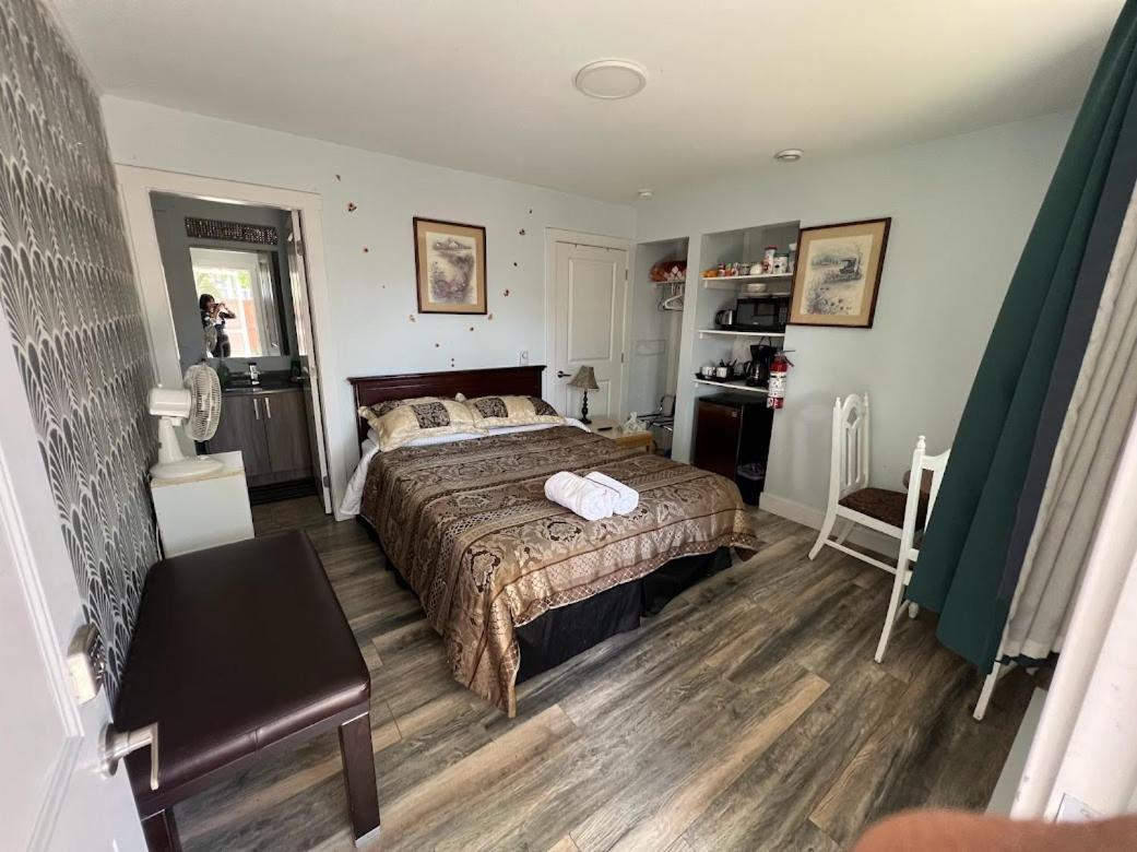 Guest Suite Private Retreat For 2 Guests With Ac - 4 Units Available 阿波斯福 外观 照片
